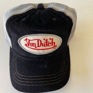 New! Von Dutch Black and White trucker Hat